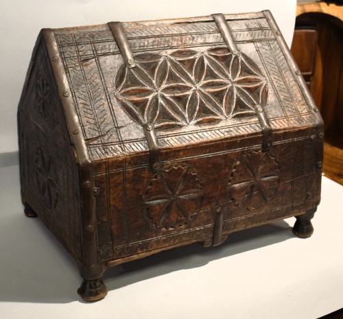 Objects of Vertu  - Antique Mughal jewelry box  - India Rajasthan 18th century